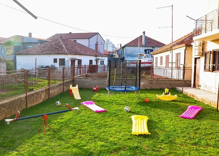 Апартаменты Rezo *