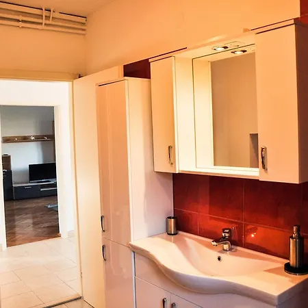 Rezo Apartment